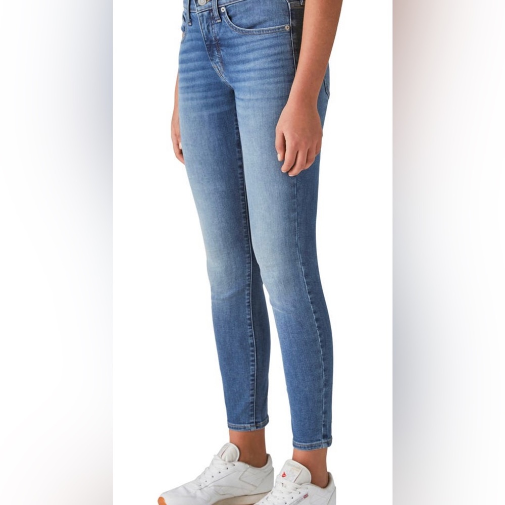 Lucky Brand Ava Skinny Jeans Size 6 /28 NWT